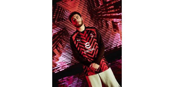 AC Milan julkisti pelipaidat uudelle kaudelle